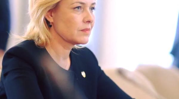 carmen dan in fa a comisiei cu triste e constat