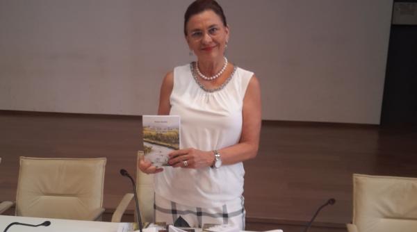 grapini invita ie la cafea