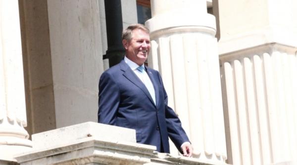 iohannis pleaca din ara