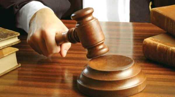 scene halucinante in spatele tribunalului bucure ti vibreaza blocul