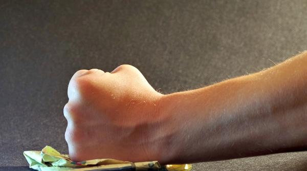 andronic groaznic cenzura mai mare decat asta nu se putea imagina