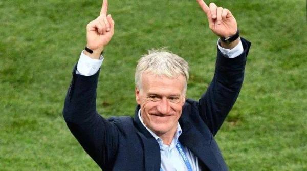 didier deschamps premiu pentru ce mai bun antrenor