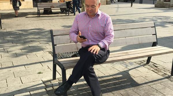 emil boc victima hackerilor ce mesaje se trimiteau in numele primarului