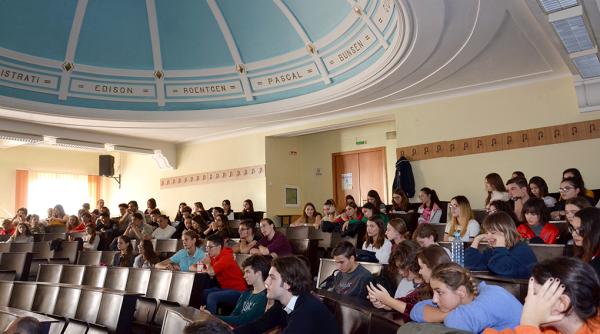 criticul literar razvan voncu romania este o crea ie a literaturii sale