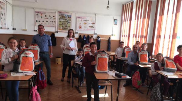 funda ia mereu aproape ajutor pentru o mul ime de copii alessandra stoicescu mesaj