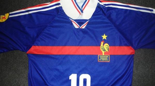 tricou zidane licitatie a cucerit cupa mondiala in 1998