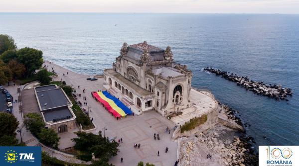 cazino moment incredibil tricolor de 30 de metri si