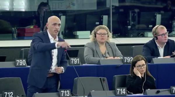 razvan popa in pe cristi preda este o rusine