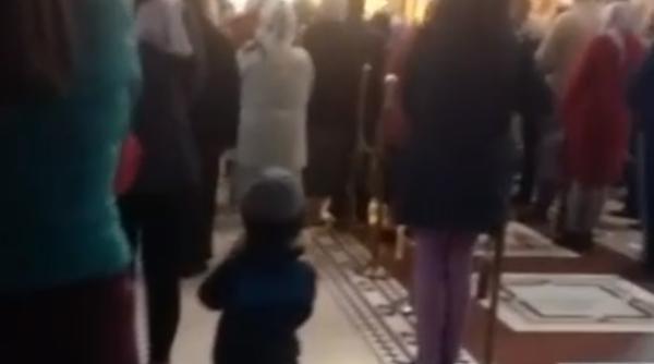 referendum cum a filmat protestatara angi serban un preot in biserica