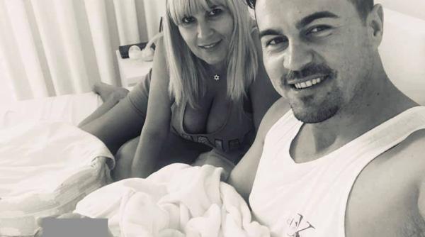 adrian alexandrov iubitul elenei udrea imagine emotionanta dor de mami