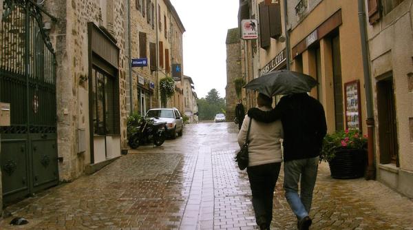 atentionare de calatorie in franta 8 11 octombrie 2018