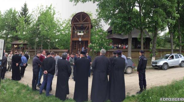 referendum fost ambasador ii cere demisia mitropolitului banatului sa va luati haina calugariei