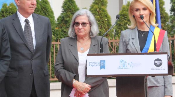 gabriela firea inaugurare bust elie wiesel este de datoria noastra sa ii facem un dar lui dumnezeu