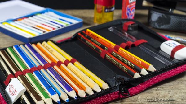 rechizite si ghiozdane gratuit cine poate beneficia