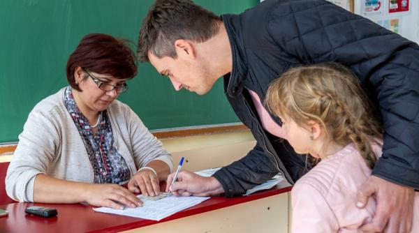 lovitura pe scena politica catalin ivan proiect revolutionar