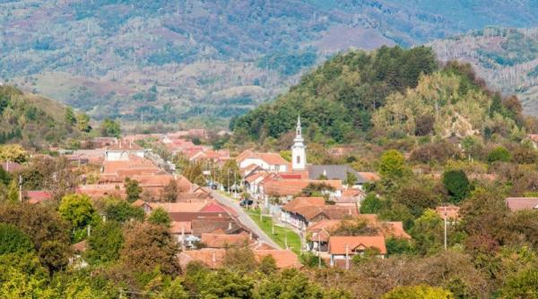 comuna marga muntii poiana marului primarul beg o zona minunata pentru agroturism