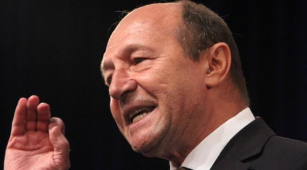 traian basescu pensie radu tudor e multimilionar si se plange