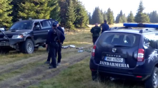 braconaj capra neagra doi straini prinsi cu animalul impuscat in portbagaj