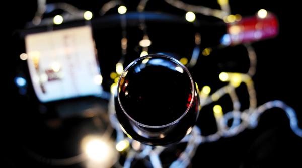 sticla de vin record mondial vanduta cu jumatate de milion de dolari