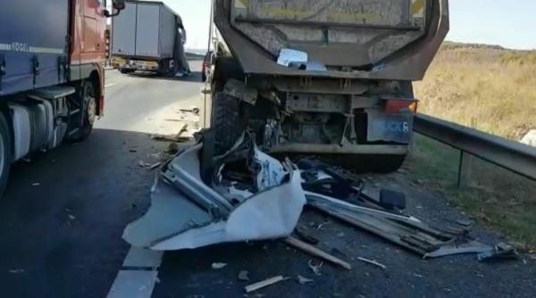 accident pe a1 un tir a spulberat un camion video