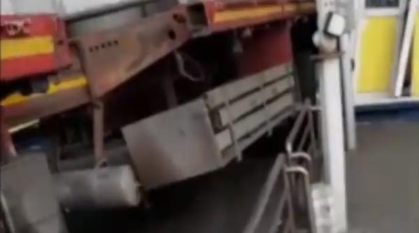 accident la fetesti statia de taxare avertisment pentru soferi video