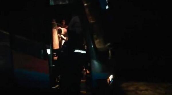 autocar cu 46 de copii inzapezit in paltinis anuntul jandarmeriei romane