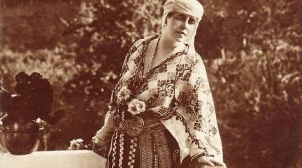 expozitie regina maria  ambasador irezistibil al istoriei si artei romanesti  la muzeul national cotroceni