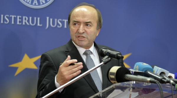 toader sfidare totala in timp ce se citea textul motiunii