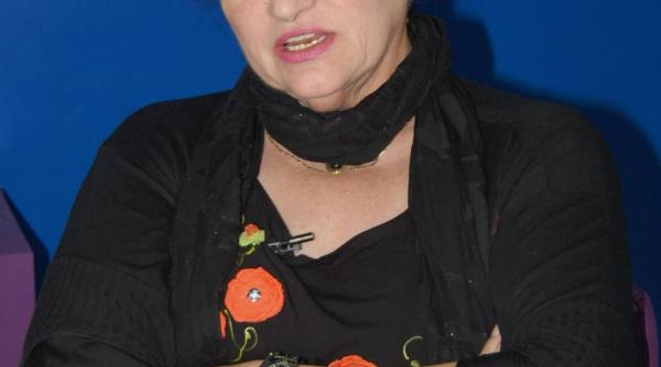 monica pop sacrificii nestiute am facut si zece garzi pe luna sa mi tin fiica la scoala