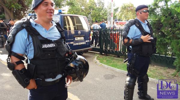 ploiesti  alerta in liceul 1 mai  interventie a jandarmilor