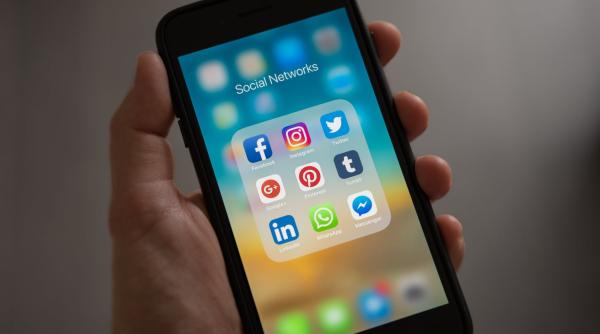 sua facebook si instagram conturi blocate inaintea alegerilor