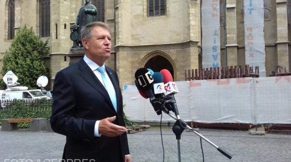 alex coita iohannis este prins intr un carusel si este strivit