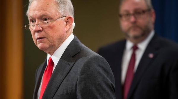 jeff sessions demis de donald trump