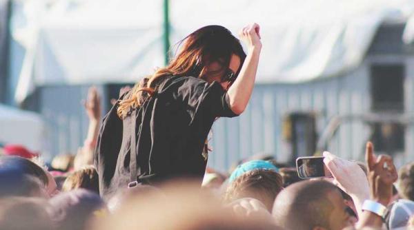 capitala tineretului din romania roman brasov si iasi orasele finaliste