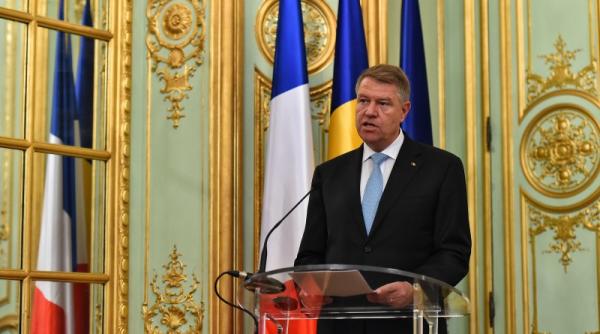 iohannis primit la palatul elysee de macron cum a fost intampinat presedintele romaniei