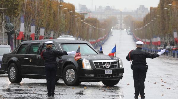 trump securitate fortata la paris de doua militante femen
