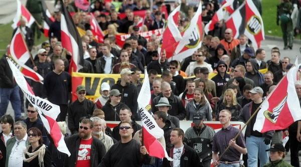 marea britanie neo nazisti condamnati pentru terorism