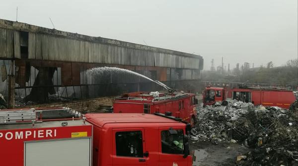 incendiu ploiesti focul nu a fost stins nici acum