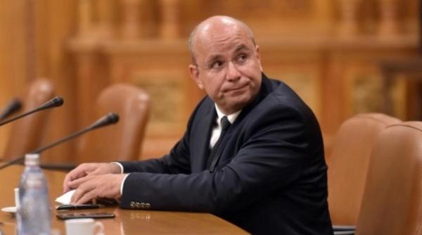 gusa nou atac tolontan isi bate joc acum imi rade in nas