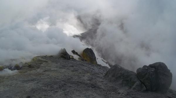 fuego din ce in ce mai periculos mii de oameni afectati