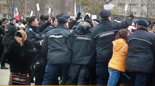 catedrala imbranceli si tensiuni jandarmeria apel al enoriasi sa manifeste intelegere