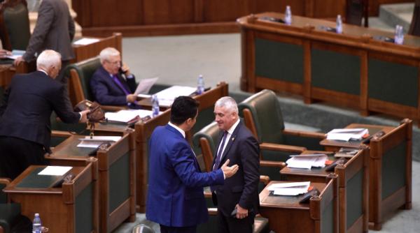 tutuianu se muta in ultima banca  la senat  vom fi din ce in ce mai multi