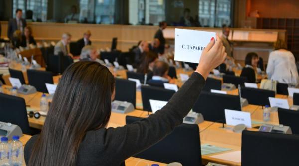 europarlamentarul claudia tapardel mesaj pentru romani avem datoria de a vorbi despre romania