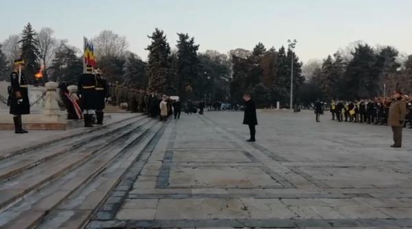 ceremonie militara in parcul carol video