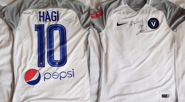 tricouri semnate de hagi balint si lobont la licitatie pentru copiii cu dizabilitati