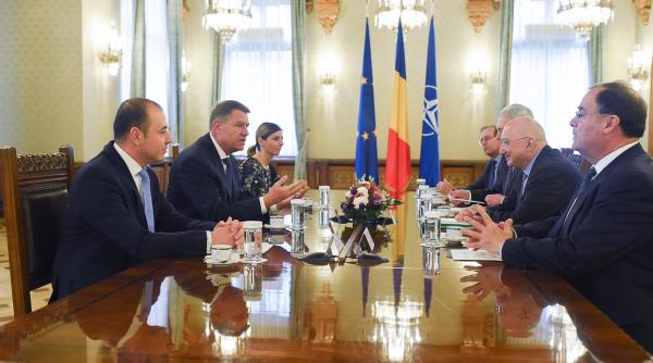 klaus iohannis gazda unei delegatii a muzeului memorial al holocaustului din sua