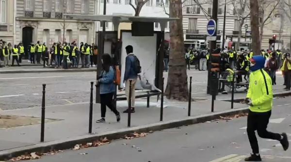 le pen apel catre macron dupa violentele de la paris