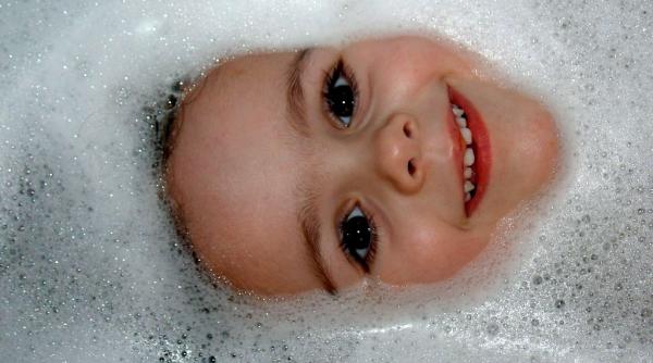 sapunuri si sampoane cu anumite chimicale periculoase pentru fetite