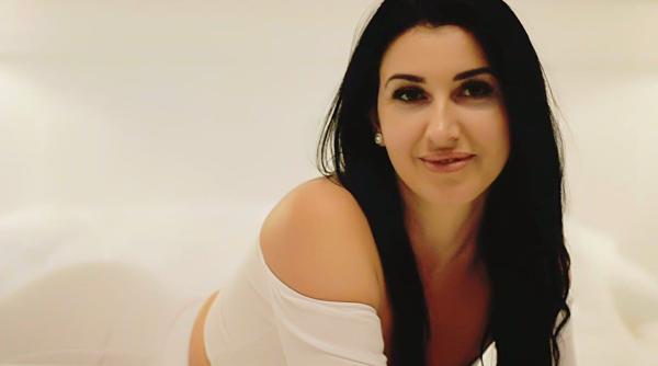 insula iubirii controversa despre mirela si ionut fotografiile care ridica semne de intrebare