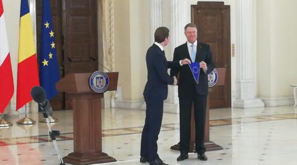 cancelarul austriac i a multumit lui iohannis ca a avut grija de statul de drept